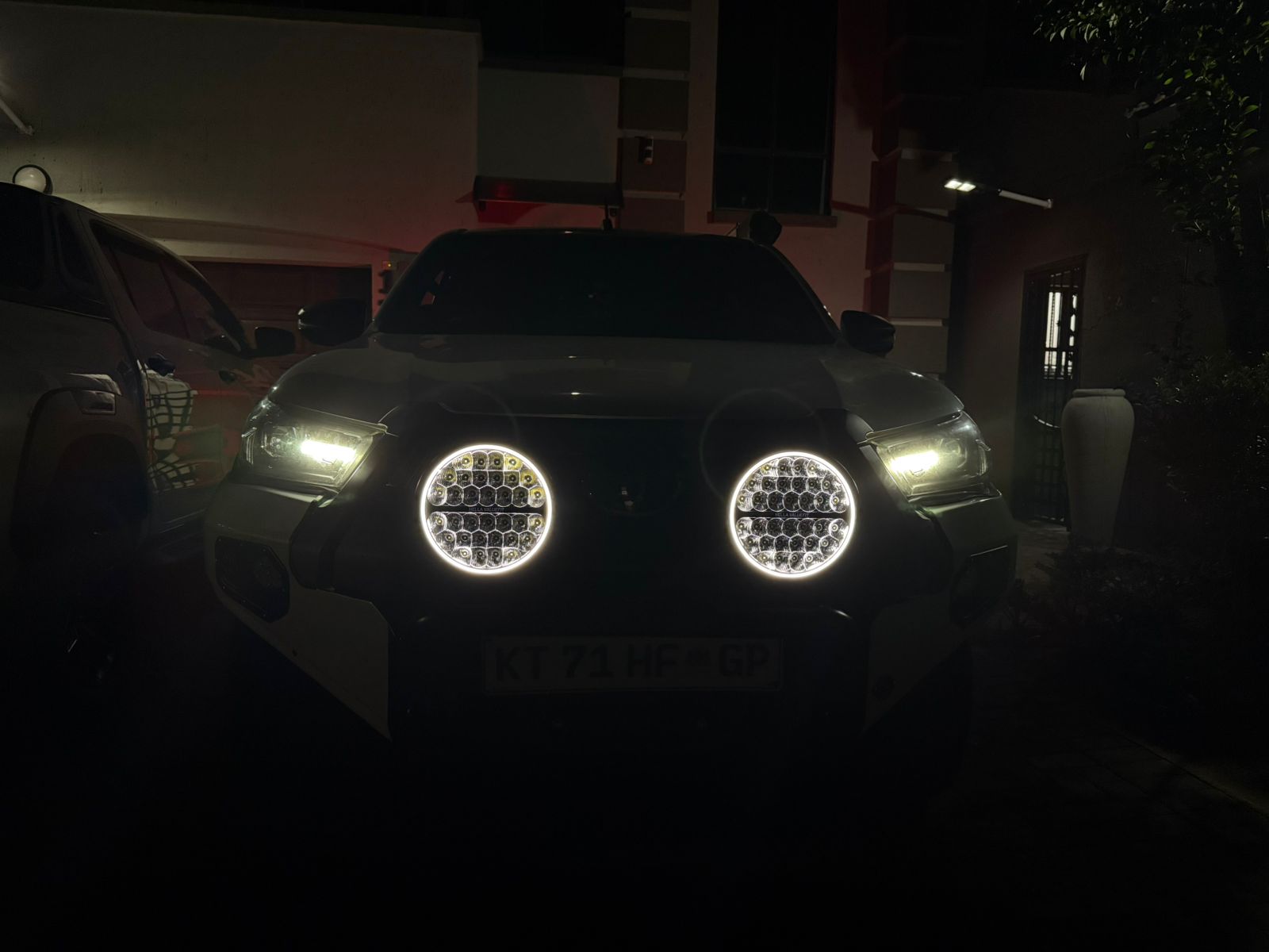 9" Hella Supernova 2.0 LED Spotlight Kit ECE Approved (2 Spotlights with wiring Harness)